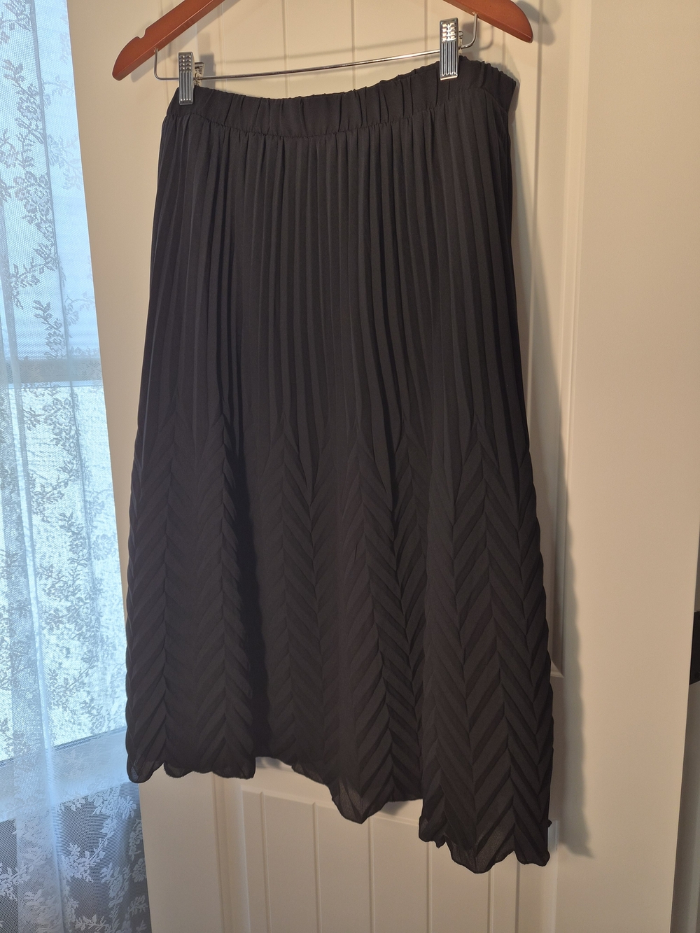 Nanette Lepore Black Pleated Chevron Midi Skirt
